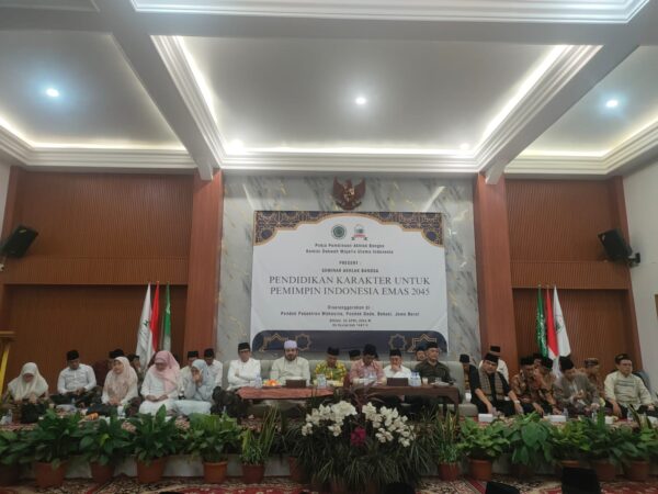 MUI Awali Gerakan “Goes to Pesantren” dari PP Mahasina