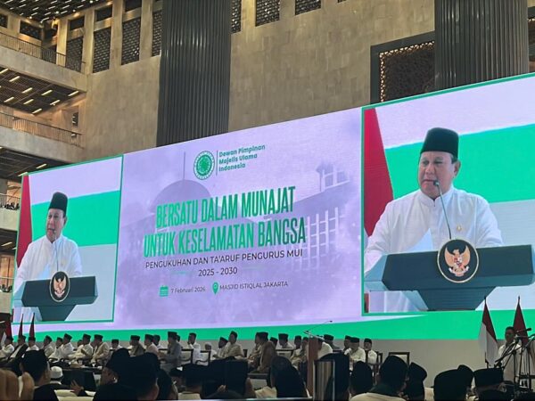 Pengasuh PP Mahasina Menginspirasi Santri untuk Menjadi Pemimpim, Berwawasan Luas, serta Berkhidmah kepada Umat, Bangsa, dan Negara