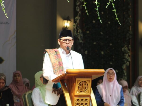 Catatan atas Gagasan Revolusiner Pengasuh PP Mahasina, KH. Abu Bakar Rahziz, MA tentang Resolusi Jihad Digital Santri (RJDS)