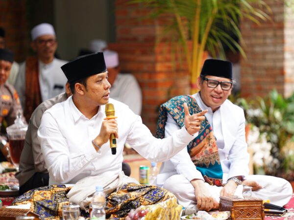 Di PP Mahasina, Gus Kautsar Jelaskan Maulid Nabi secara Mendalam
